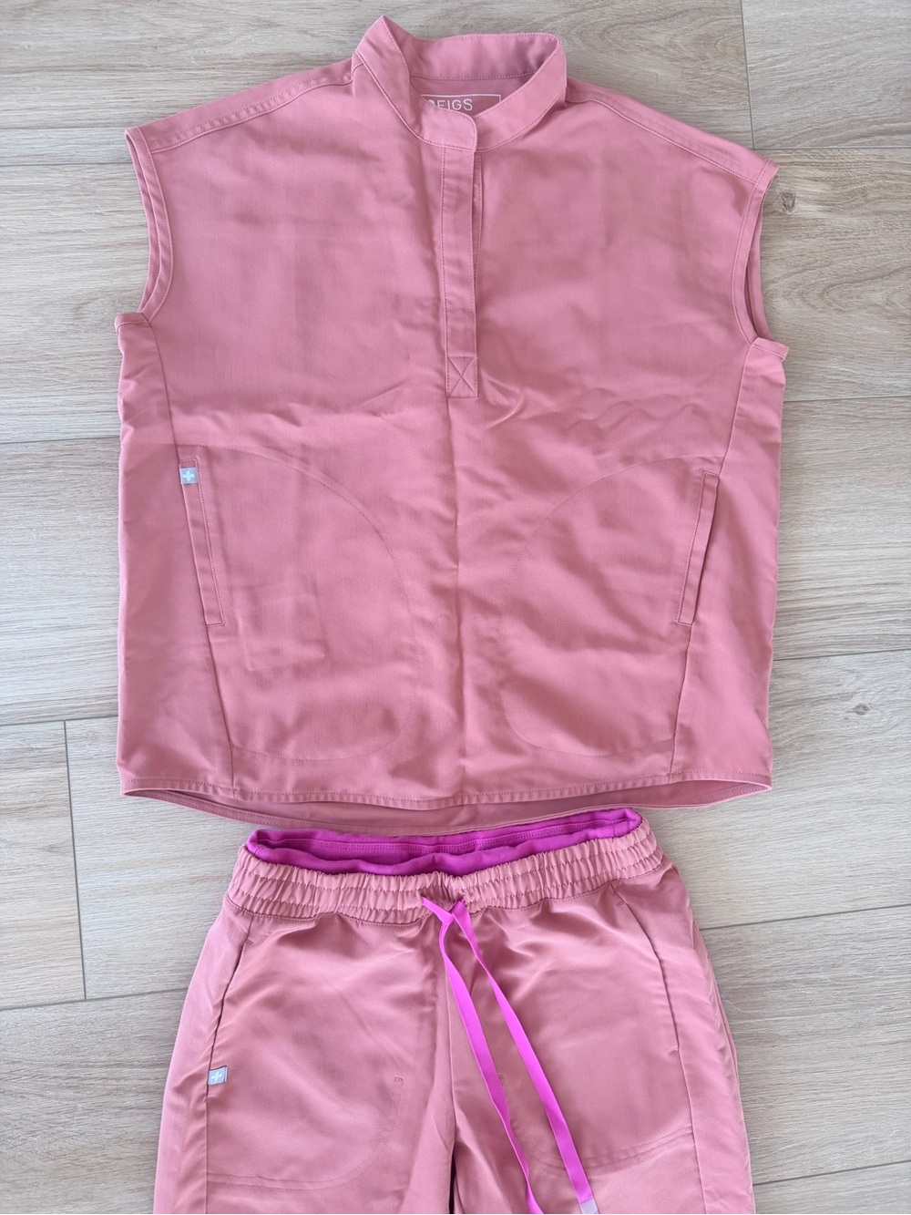 FIGS Terracotta Scrub Set